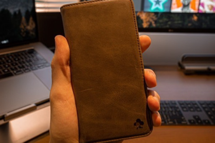 gift ideas to pair with leather cases for iphones this new year